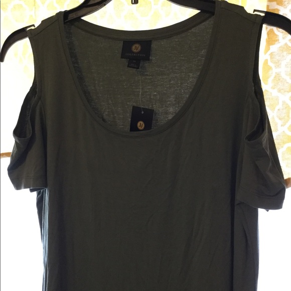 Shoulder-less Top - Picture 1 of 2